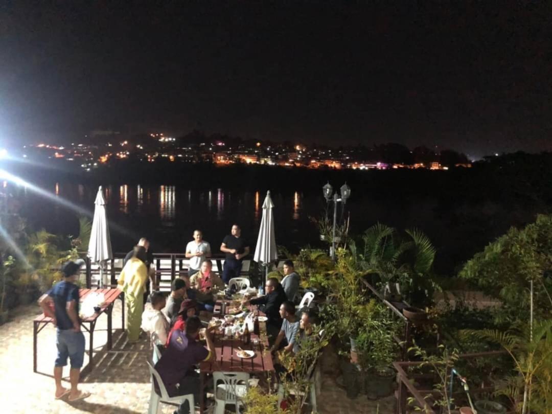 Day Waterfront Hotel Chiang Khong Eksteriør billede
