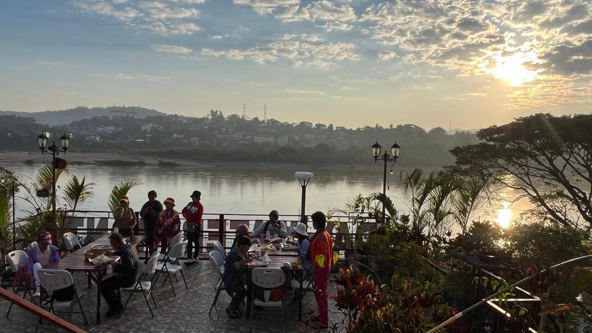 Day Waterfront Hotel Chiang Khong Eksteriør billede