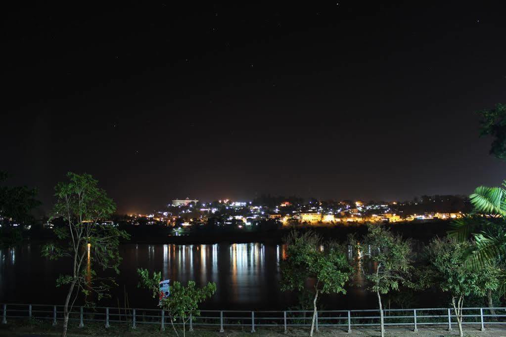 Day Waterfront Hotel Chiang Khong Eksteriør billede