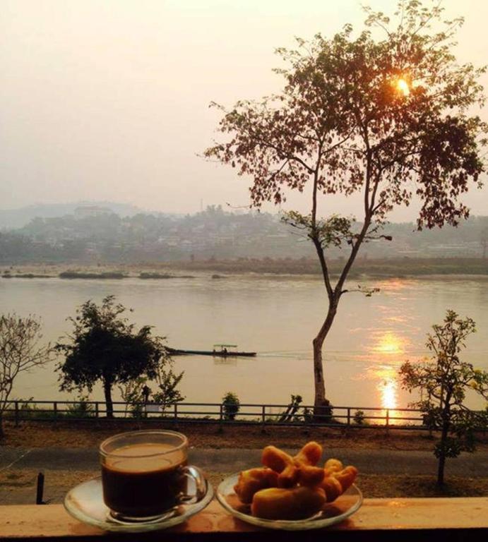 Day Waterfront Hotel Chiang Khong Eksteriør billede
